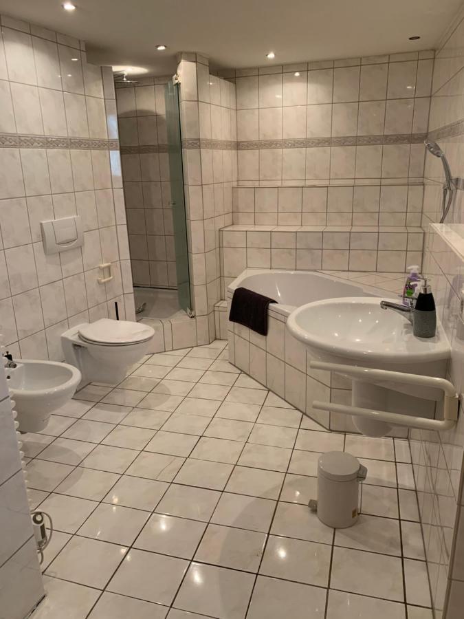 Super Grosse Ferienwohnung Fuer Bis Zu 5 Personen Owen Exterior photo